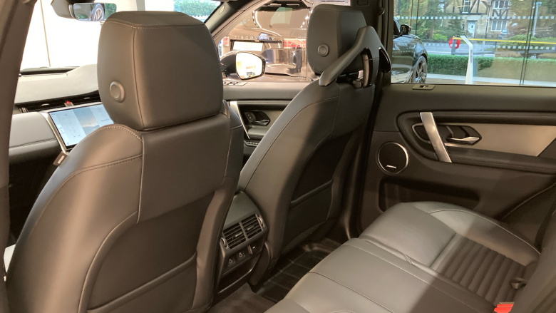 Land Rover Discovery Sport 1.5 P270e Dynamic SE 5dr Auto [5 Seat] Station Wagon